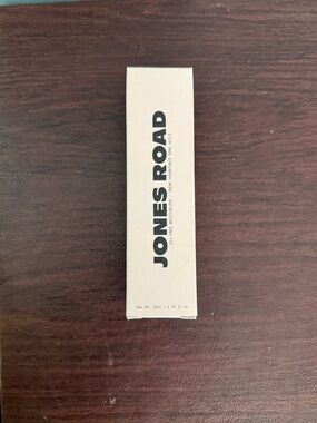 Jones road oil free moisturizer